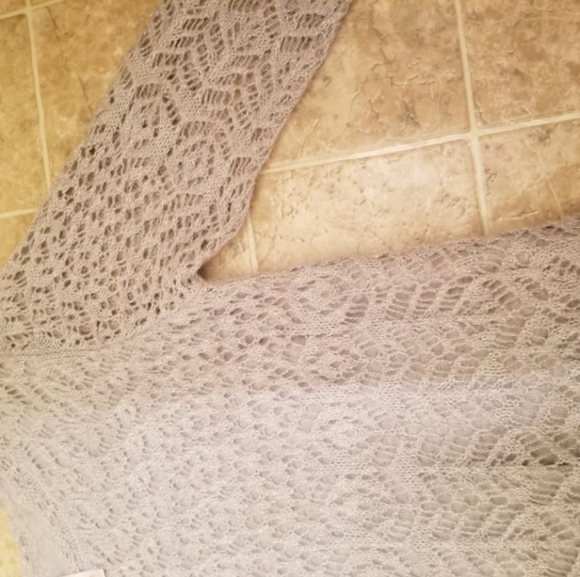 Grey lace mini dress - Picture 3 of 3